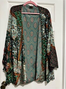 EARTHBOUND Green and Teal Patchwork Print Cape